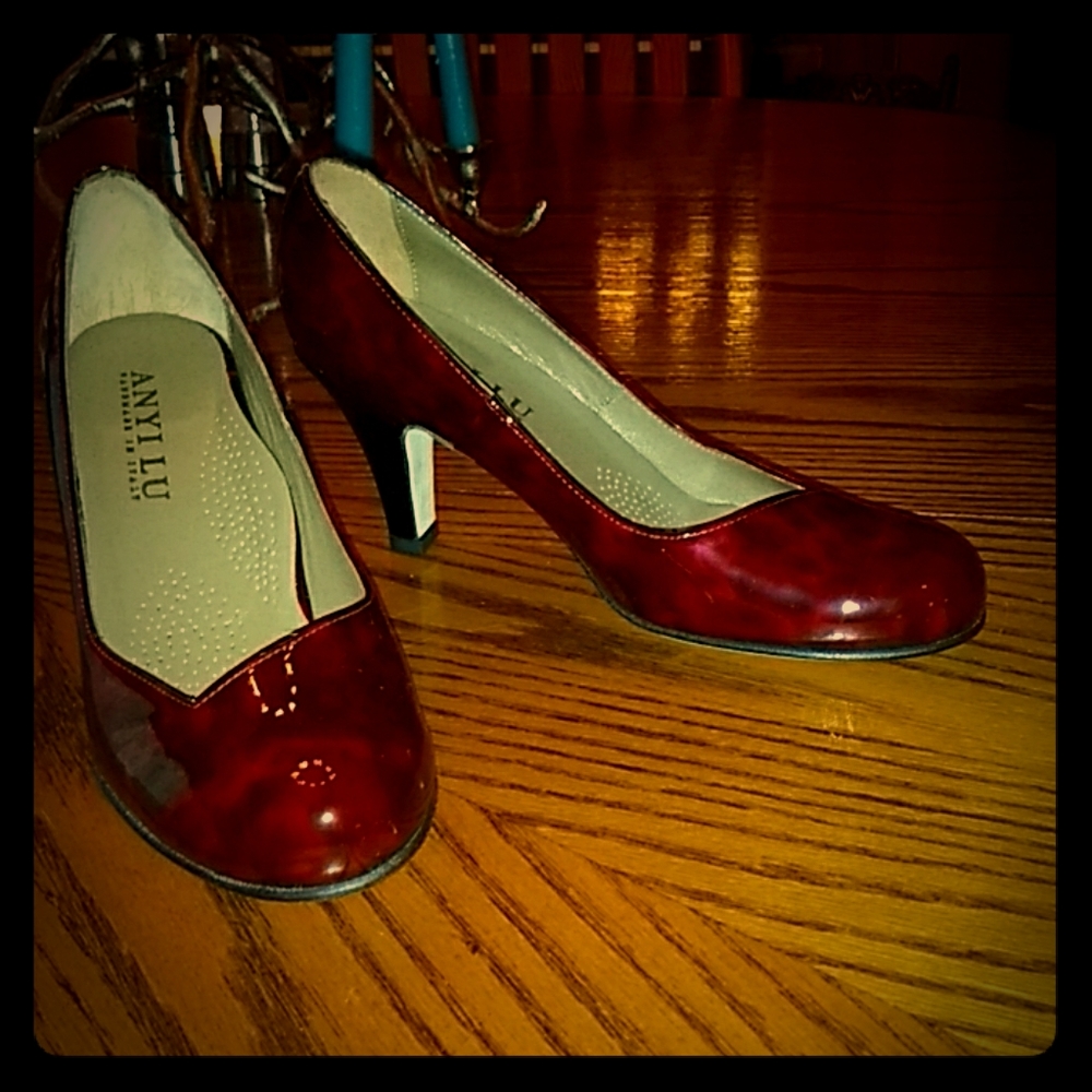 Anyi Lu Emily heel